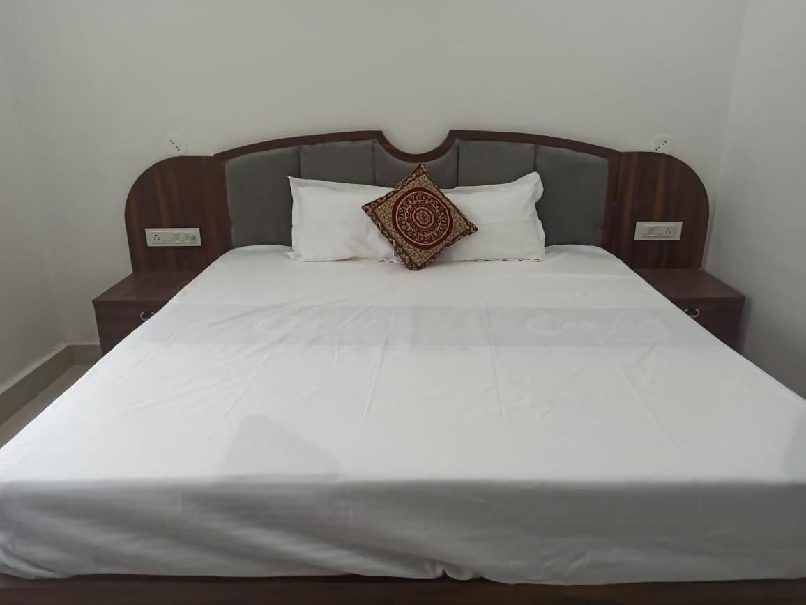 Abhiram Homestay Khajurāho Esterno foto