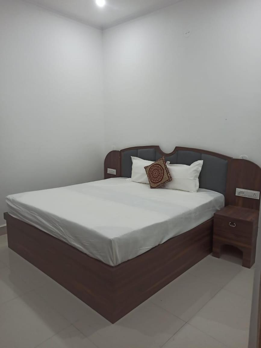 Abhiram Homestay Khajurāho Esterno foto